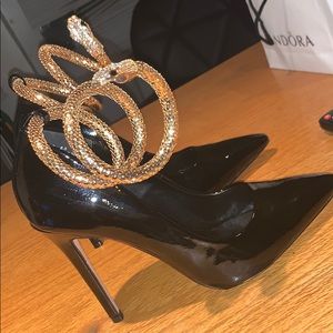 Black patent ankle snake wrap  HIGH HEELS